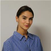 Laureata in Lingue e Culture straniere (Spagnolo e Inglese)